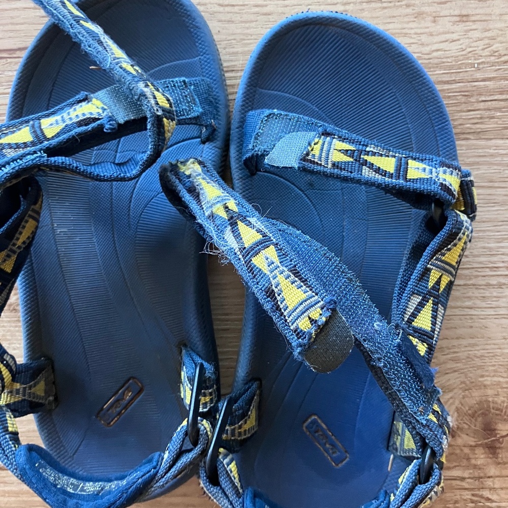 Teva Hurricane Boys shoes